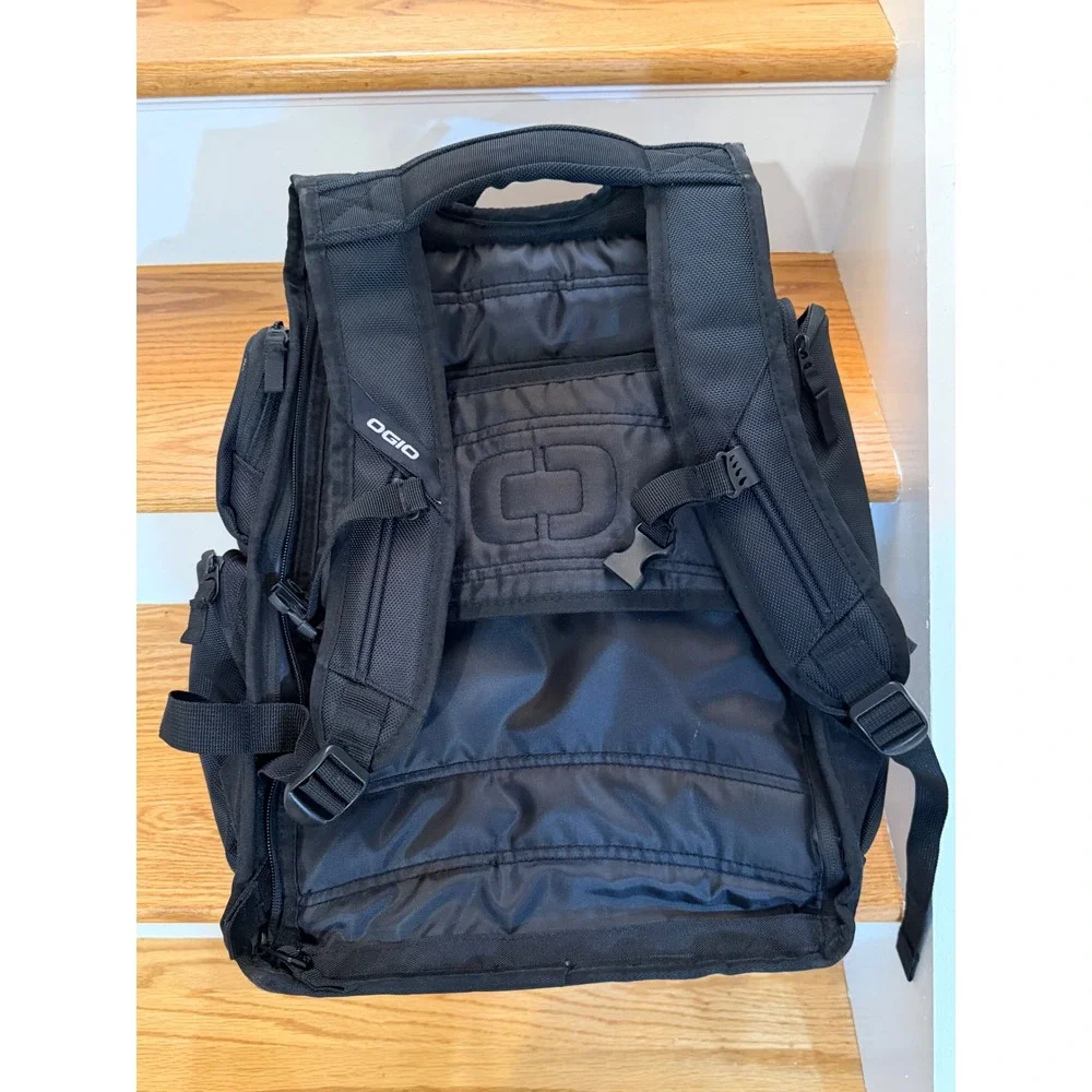 OGIO Black Multi-Compartment Laptop Backpack Back to School Gym Travel unisex
